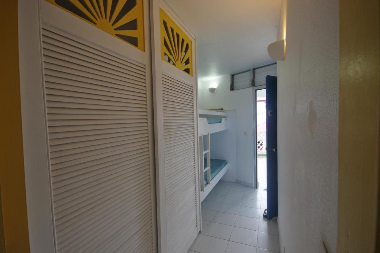 Studio Le Colibri Residence Les Boucaniers Avec Reserve D'Eau サン・フランソワ エクステリア 写真